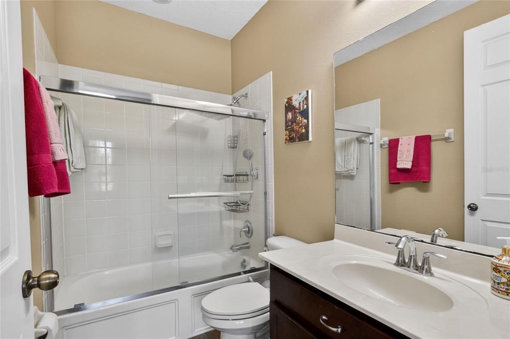 For Sale: $789,000 (5 beds, 3 baths, 5224 Square Feet)