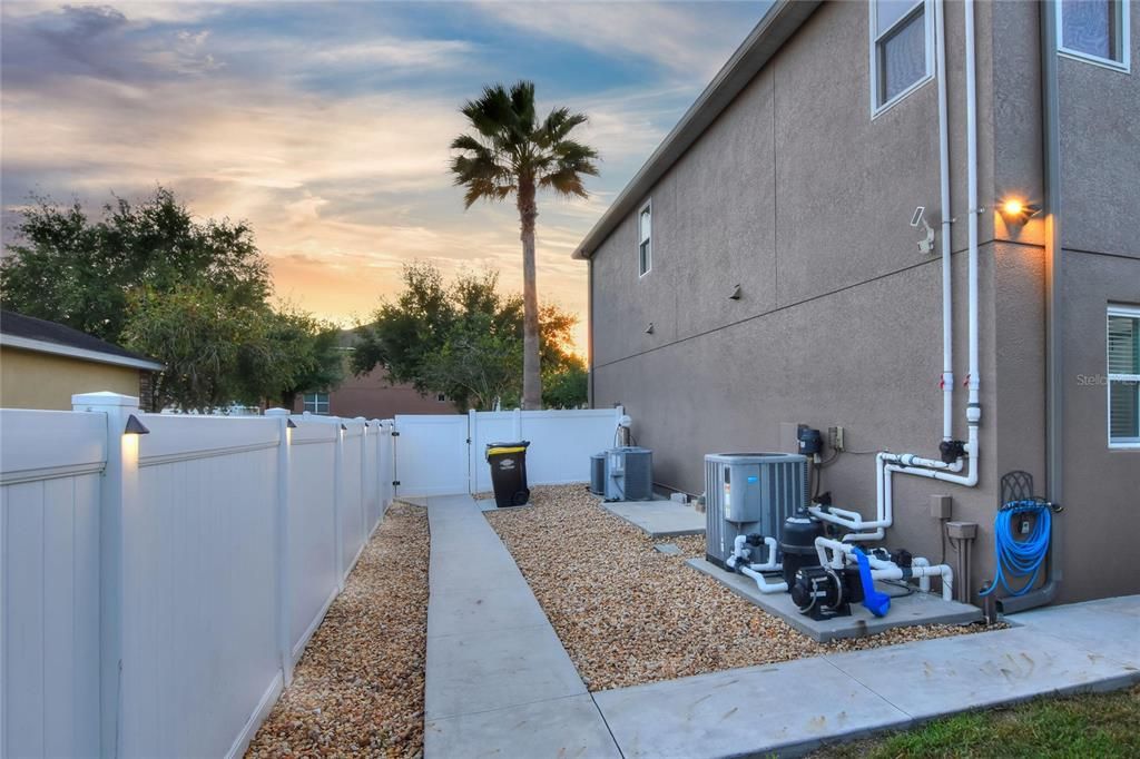 For Sale: $789,000 (5 beds, 3 baths, 5224 Square Feet)