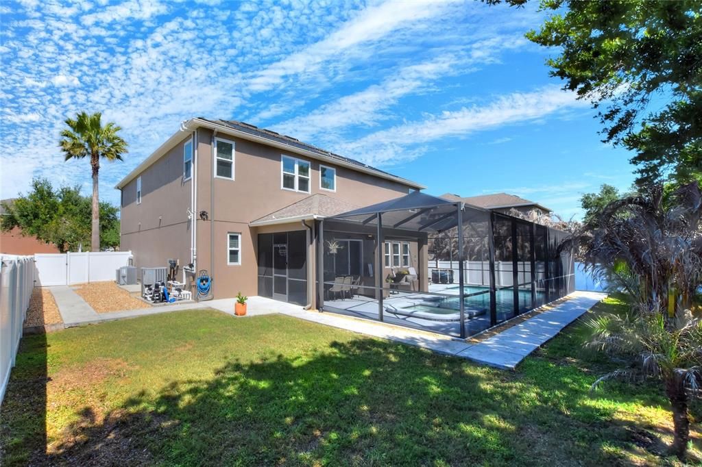 For Sale: $789,000 (5 beds, 3 baths, 5224 Square Feet)