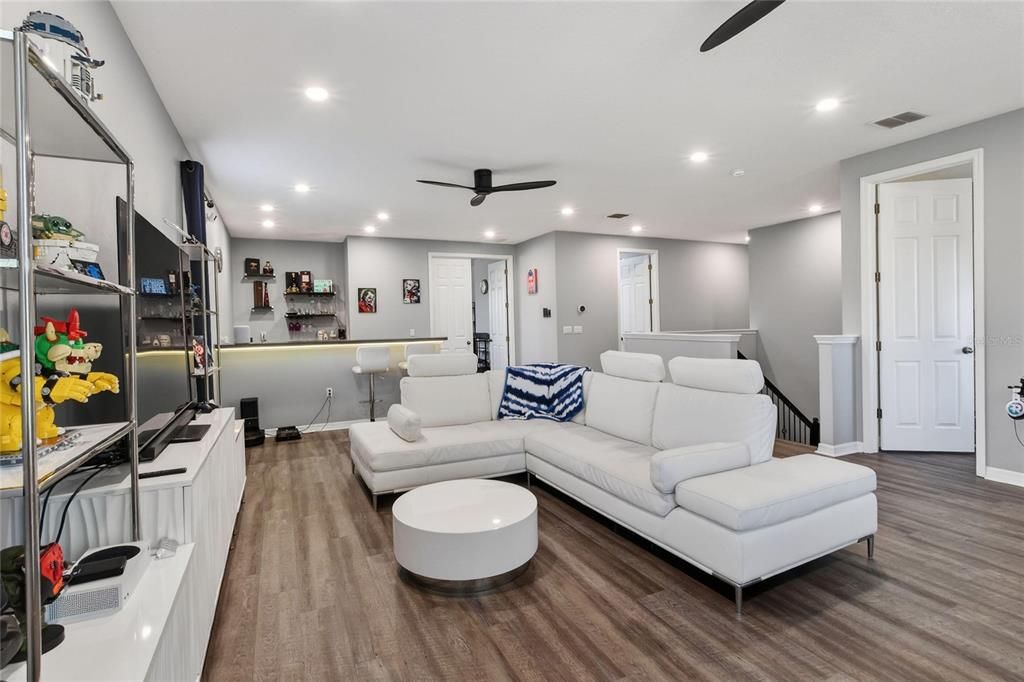 For Sale: $789,000 (5 beds, 3 baths, 5224 Square Feet)