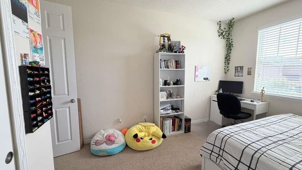 Activo con contrato: $589,500 (5 camas, 3 baños, 2102 Pies cuadrados)