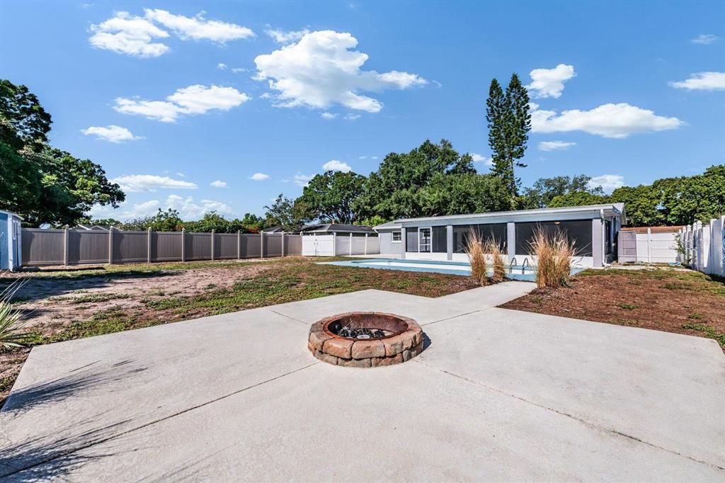 Activo con contrato: $368,000 (2 camas, 2 baños, 1074 Pies cuadrados)