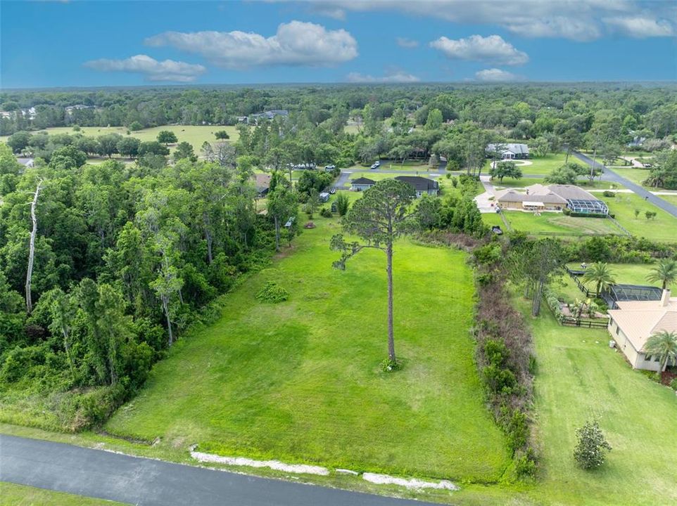 На продажу: $65,000 (1.02 acres)