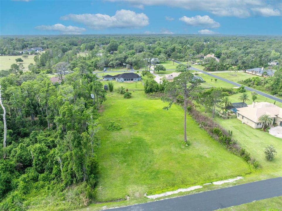 На продажу: $65,000 (1.02 acres)