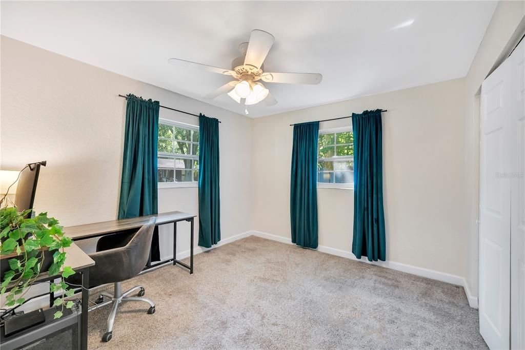 Active With Contract: $245,000 (3 beds, 2 baths, 1148 Square Feet)