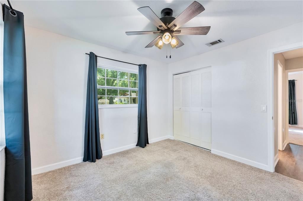 Active With Contract: $245,000 (3 beds, 2 baths, 1148 Square Feet)