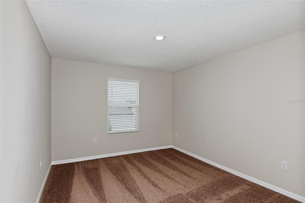 Active With Contract: $509,990 (5 beds, 3 baths, 3182 Square Feet)