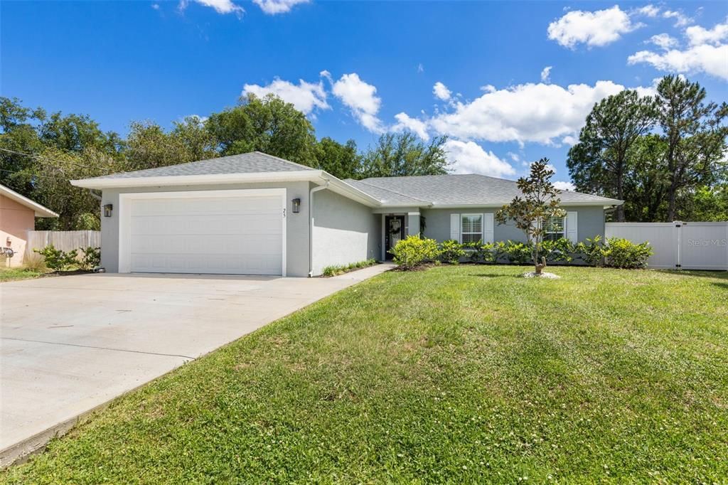 Active With Contract: $320,000 (3 beds, 2 baths, 1348 Square Feet)