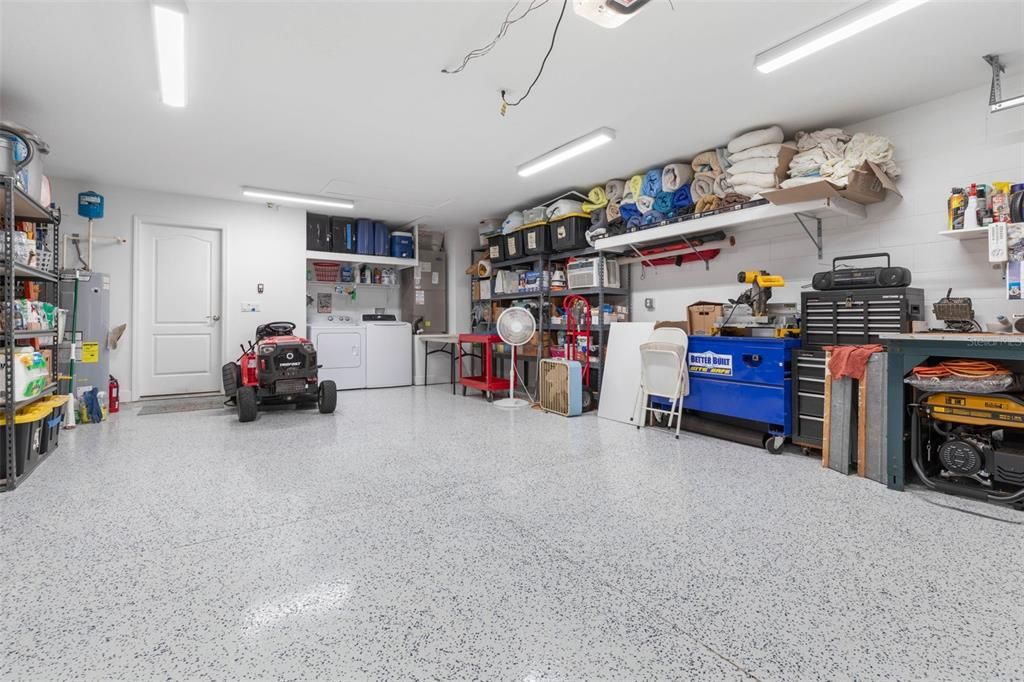 Active With Contract: $320,000 (3 beds, 2 baths, 1348 Square Feet)