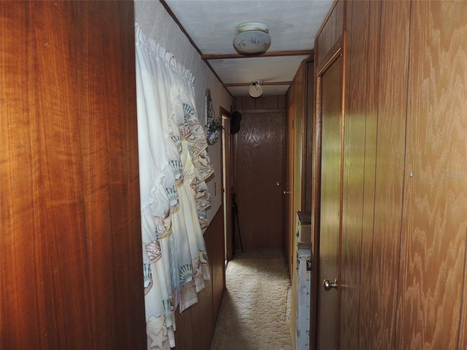 На продажу: $200,000 (2 спален, 1 ванн, 612 Квадратных фут)