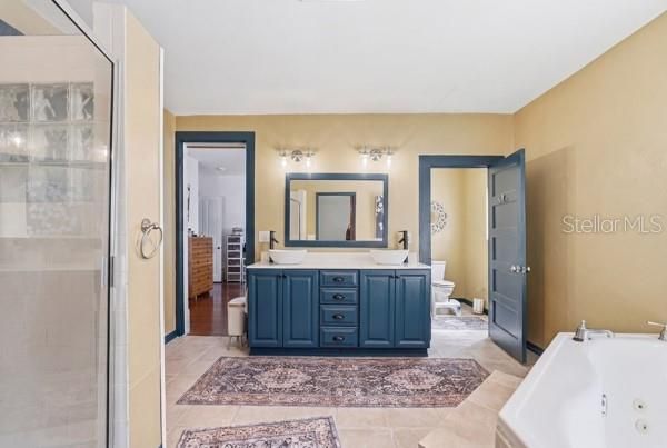 For Sale: $600,000 (4 beds, 3 baths, 3175 Square Feet)