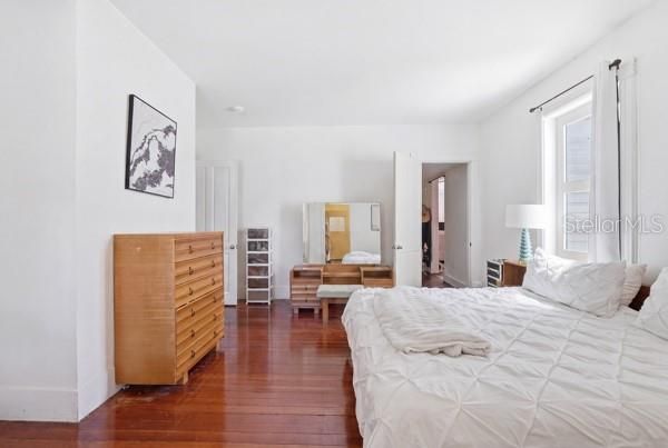 For Sale: $600,000 (4 beds, 3 baths, 3175 Square Feet)