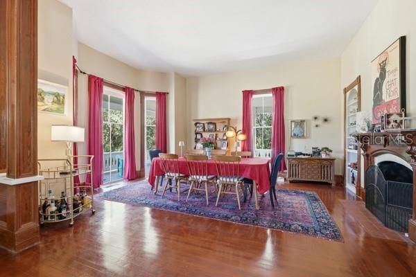 For Sale: $600,000 (4 beds, 3 baths, 3175 Square Feet)