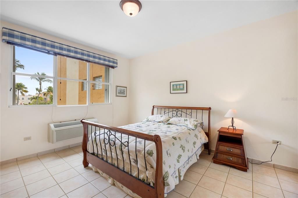 For Sale: $590,000 (3 beds, 2 baths, 2194 Square Feet)
