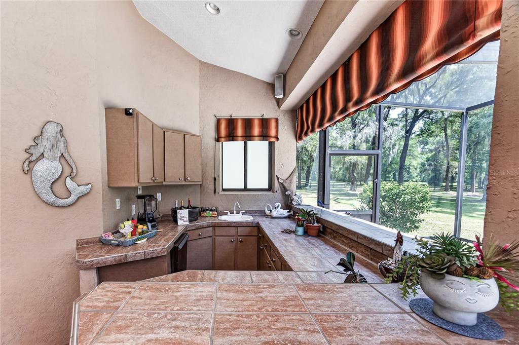 На продажу: $999,900 (4 спален, 3 ванн, 3692 Квадратных фут)