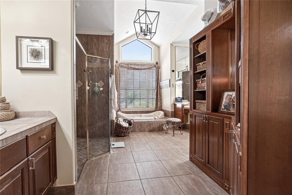 На продажу: $999,900 (4 спален, 3 ванн, 3692 Квадратных фут)