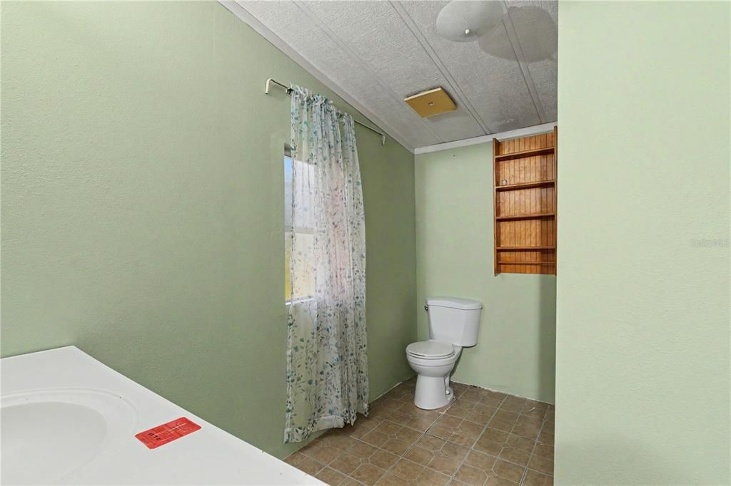 На продажу: $199,999 (3 спален, 2 ванн, 1512 Квадратных фут)