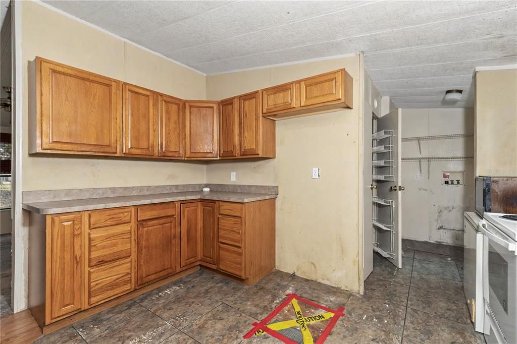 На продажу: $199,999 (3 спален, 2 ванн, 1512 Квадратных фут)