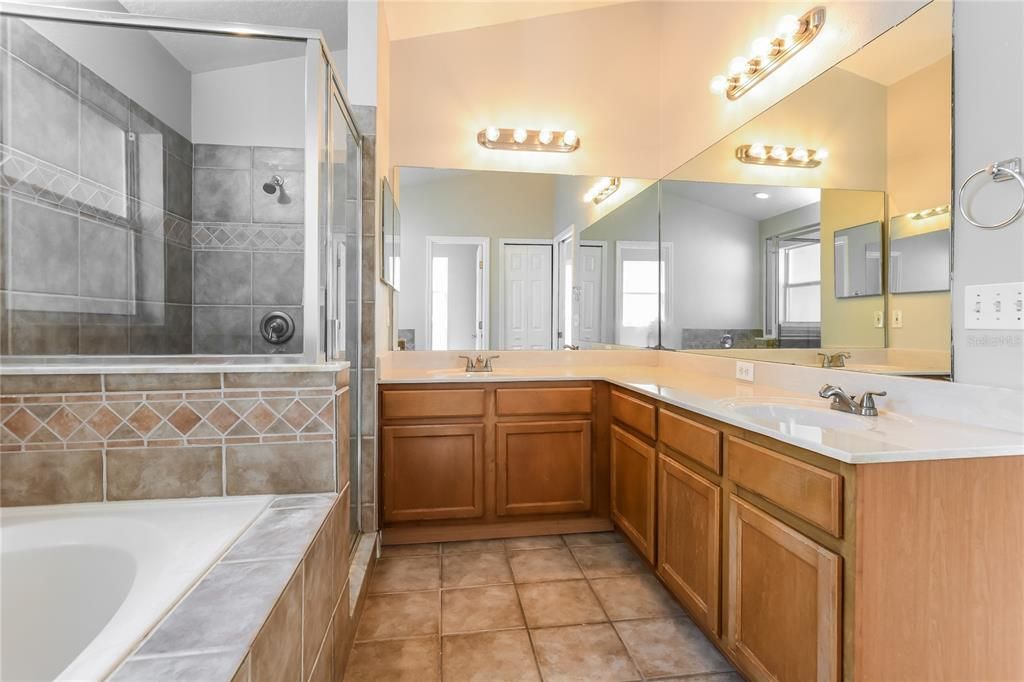 Active With Contract: $2,395 (3 beds, 2 baths, 1843 Square Feet)