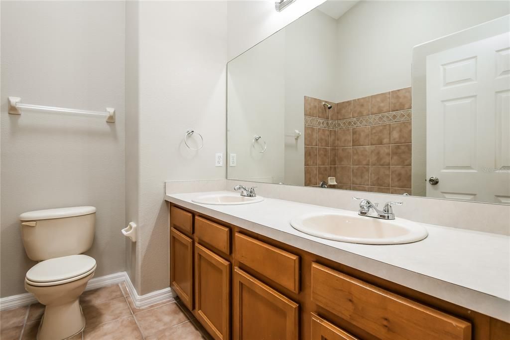 Active With Contract: $2,395 (3 beds, 2 baths, 1843 Square Feet)