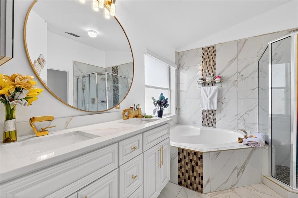 For Sale: $270,000 (4 beds, 2 baths, 2006 Square Feet)