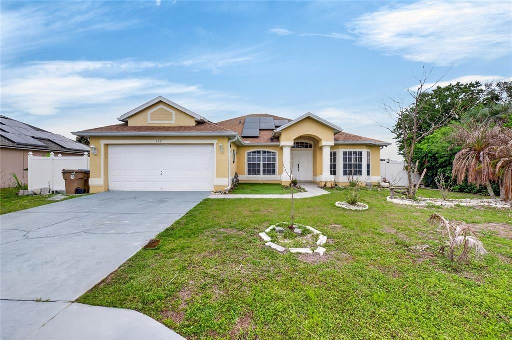 For Sale: $270,000 (4 beds, 2 baths, 2006 Square Feet)