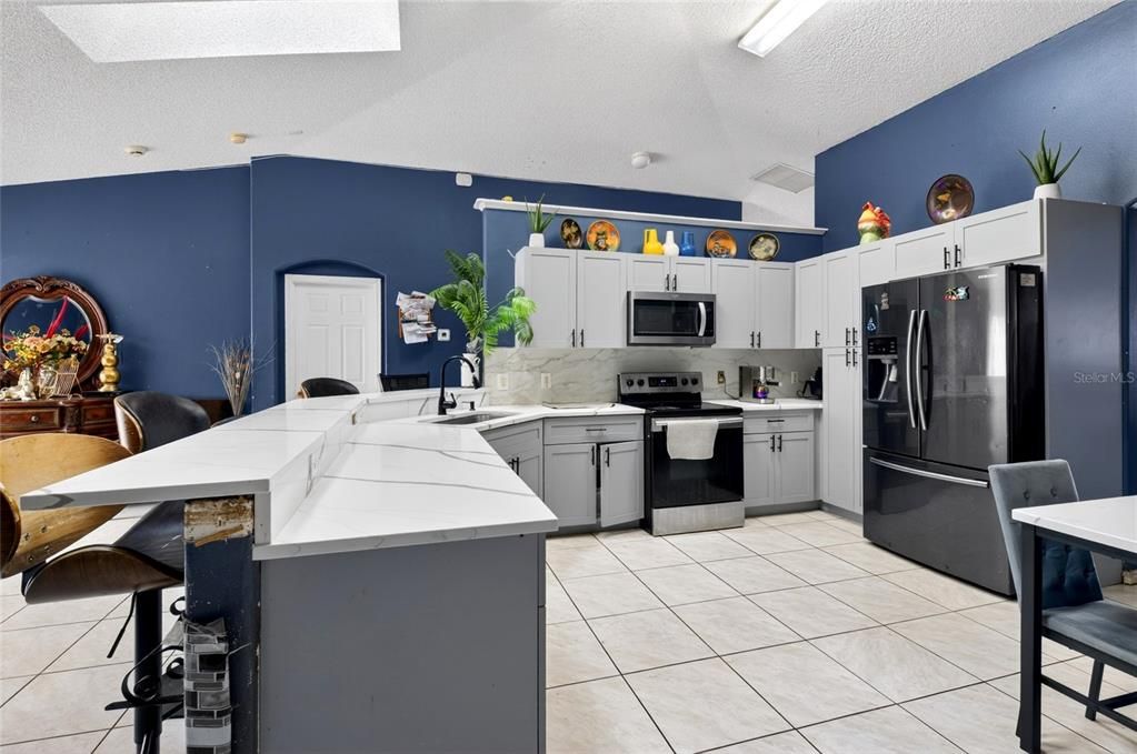For Sale: $270,000 (4 beds, 2 baths, 2006 Square Feet)