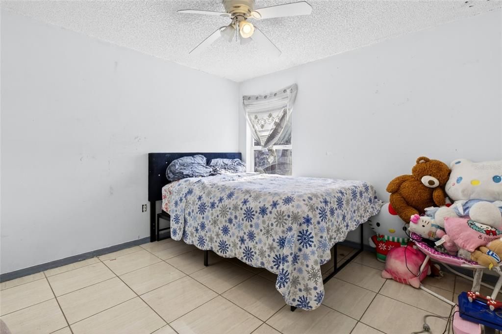 For Sale: $270,000 (4 beds, 2 baths, 2006 Square Feet)