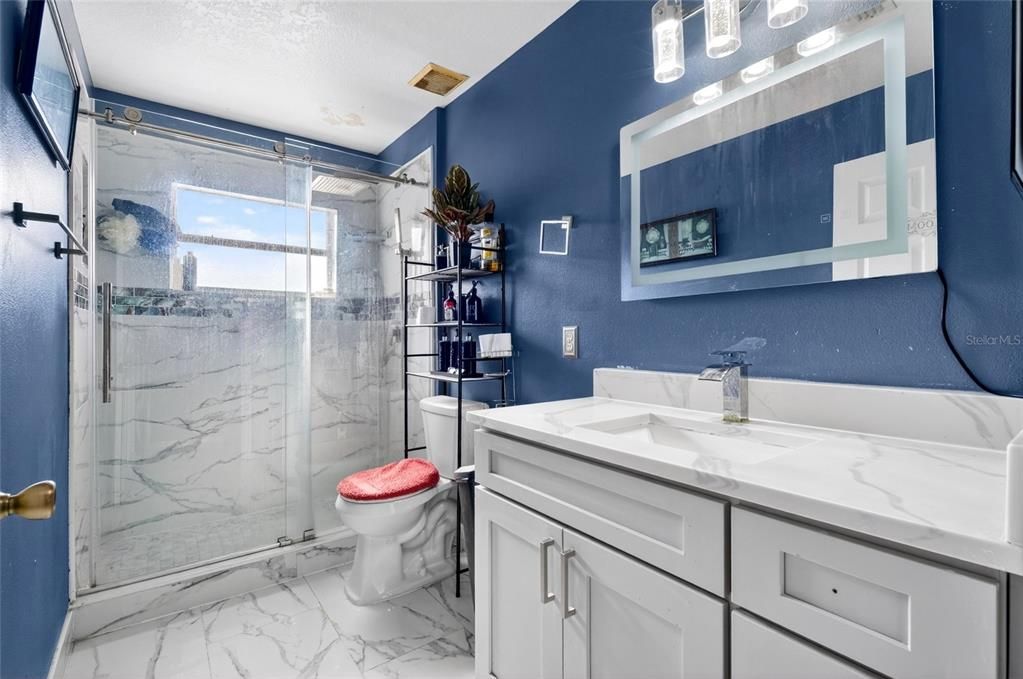 For Sale: $270,000 (4 beds, 2 baths, 2006 Square Feet)