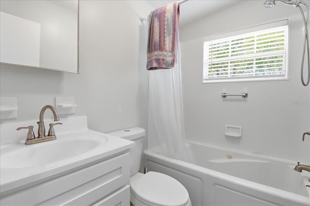 En Venta: $178,400 (2 camas, 1 baños, 911 Pies cuadrados)