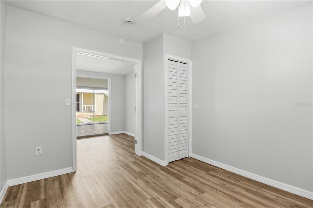 En Venta: $178,400 (2 camas, 1 baños, 911 Pies cuadrados)