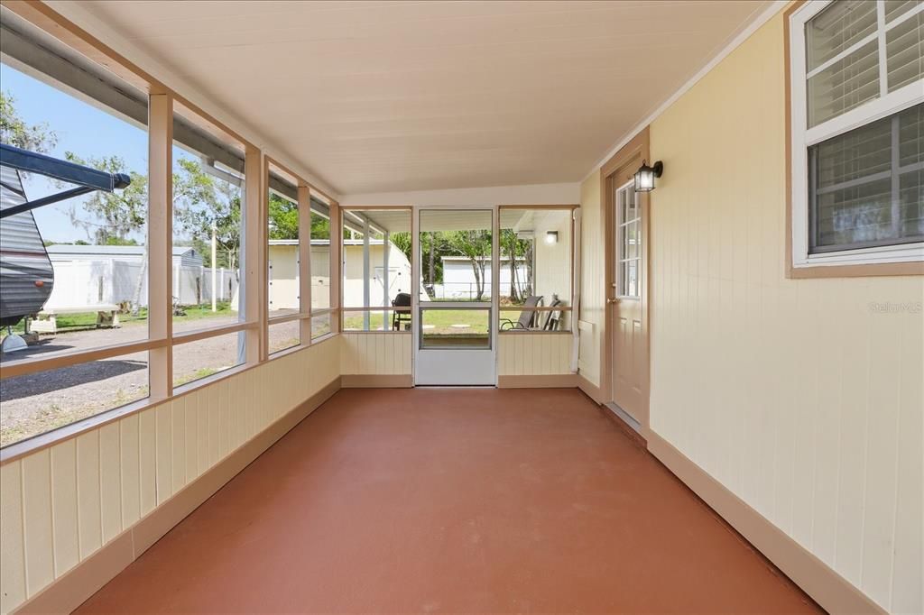 En Venta: $178,400 (2 camas, 1 baños, 911 Pies cuadrados)