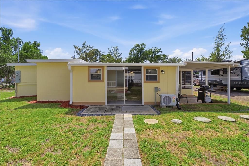 En Venta: $178,400 (2 camas, 1 baños, 911 Pies cuadrados)