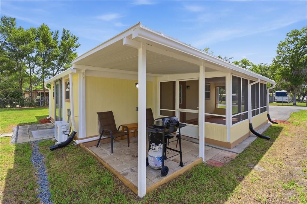En Venta: $178,400 (2 camas, 1 baños, 911 Pies cuadrados)