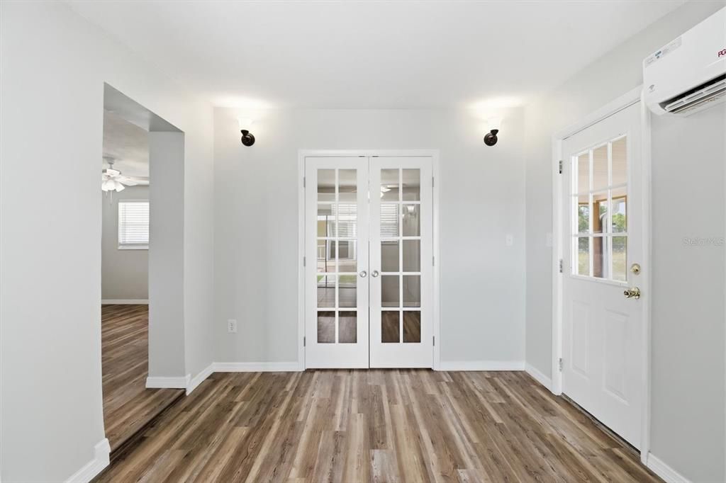 En Venta: $178,400 (2 camas, 1 baños, 911 Pies cuadrados)