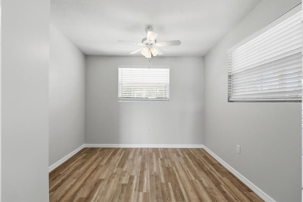 En Venta: $178,400 (2 camas, 1 baños, 911 Pies cuadrados)