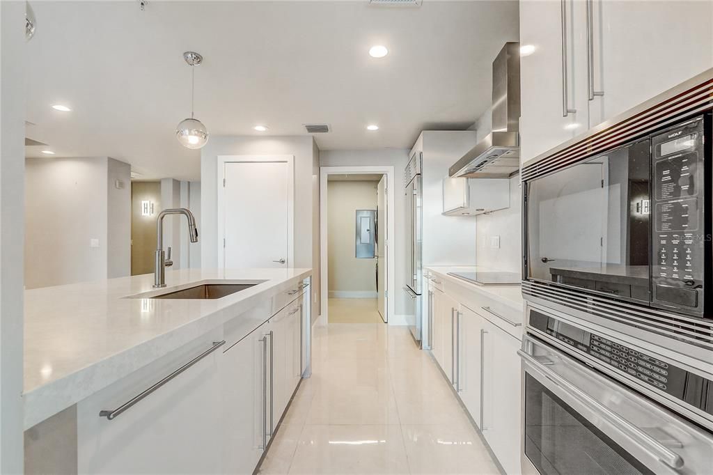 В аренду: $3,950 (2 спален, 2 ванн, 1765 Квадратных фут)