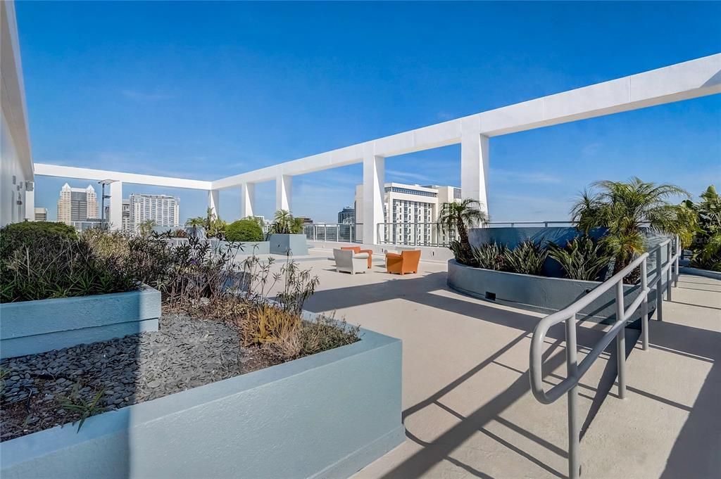 В аренду: $3,950 (2 спален, 2 ванн, 1765 Квадратных фут)