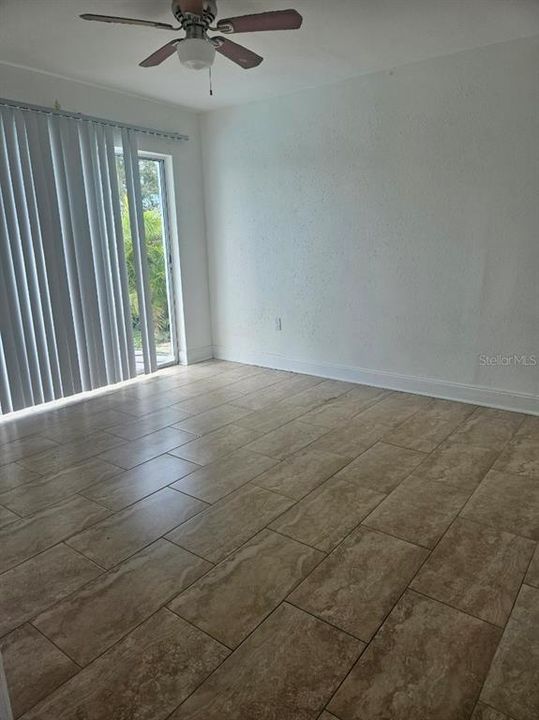 На продажу: $225,000 (3 спален, 2 ванн, 1364 Квадратных фут)