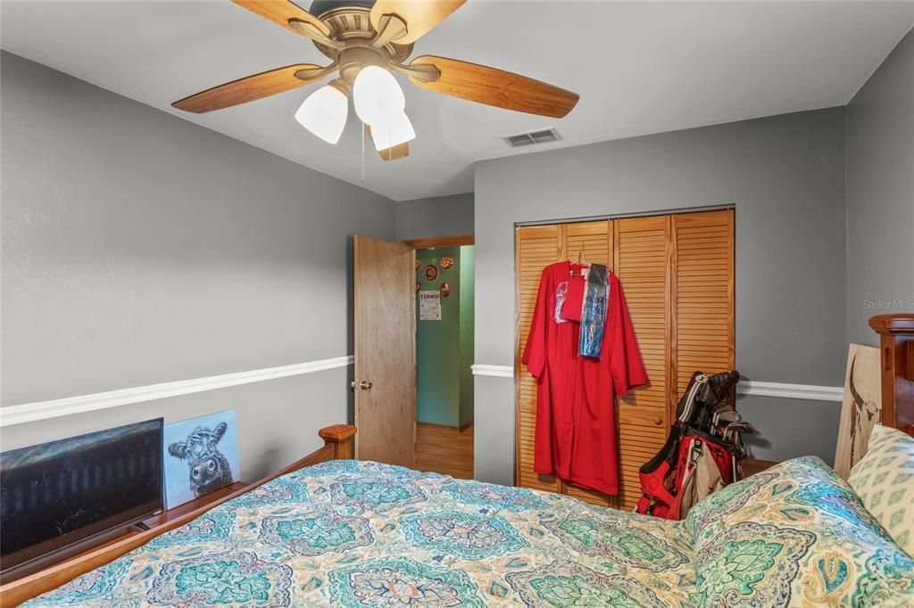 For Sale: $367,000 (3 beds, 2 baths, 1566 Square Feet)