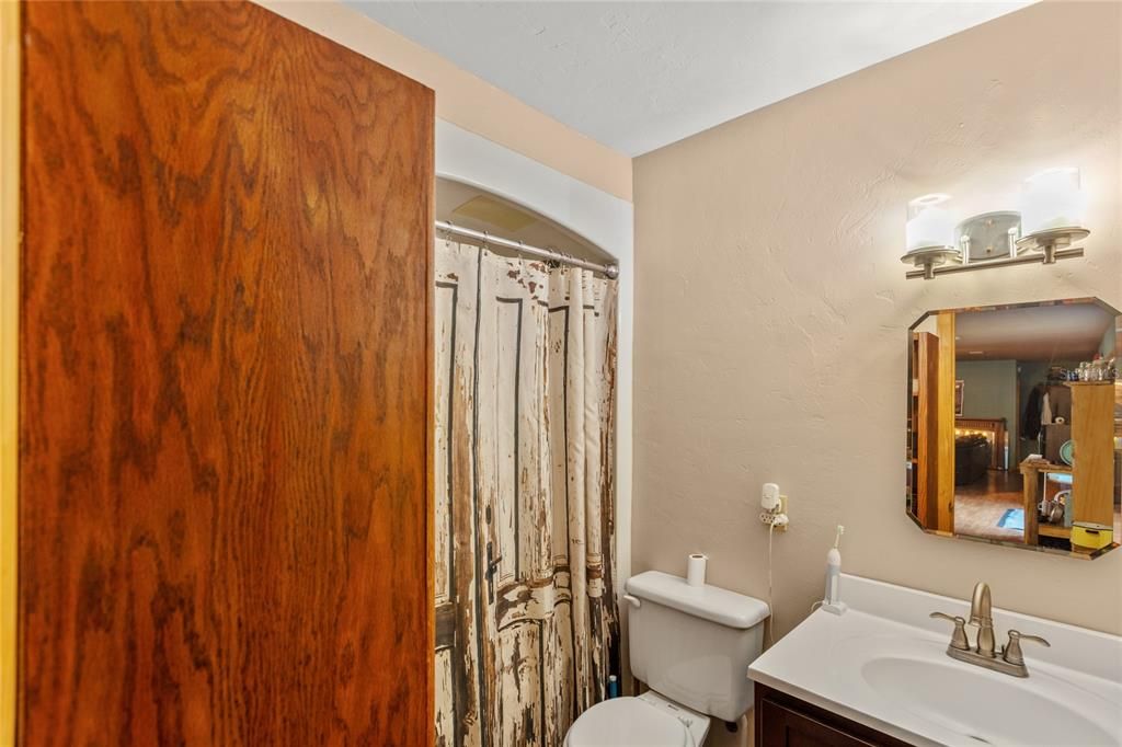 For Sale: $367,000 (3 beds, 2 baths, 1566 Square Feet)