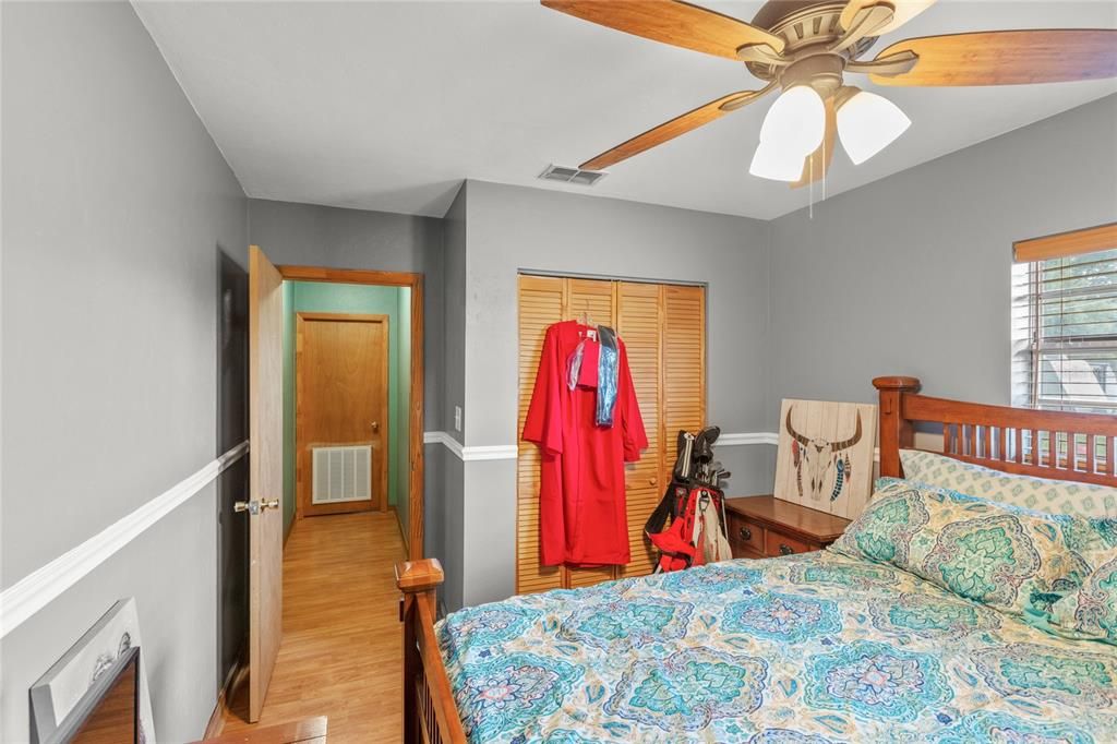 For Sale: $367,000 (3 beds, 2 baths, 1566 Square Feet)