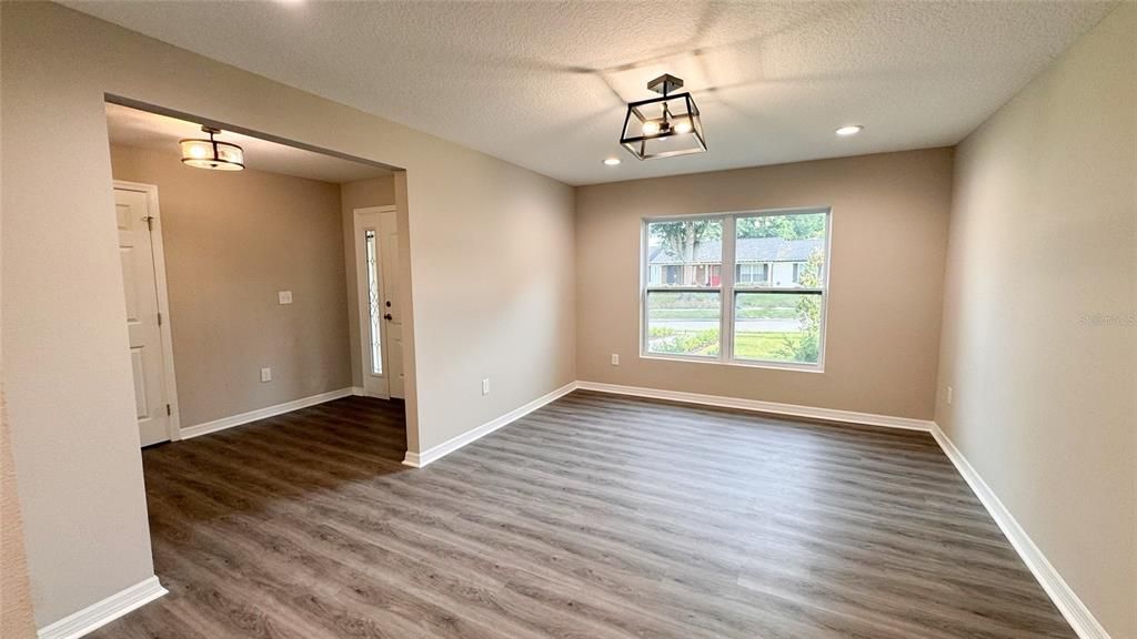Active With Contract: $564,900 (4 beds, 3 baths, 2164 Square Feet)