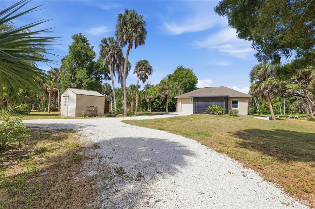 For Sale: $360,000 (1 beds, 1 baths, 625 Square Feet)