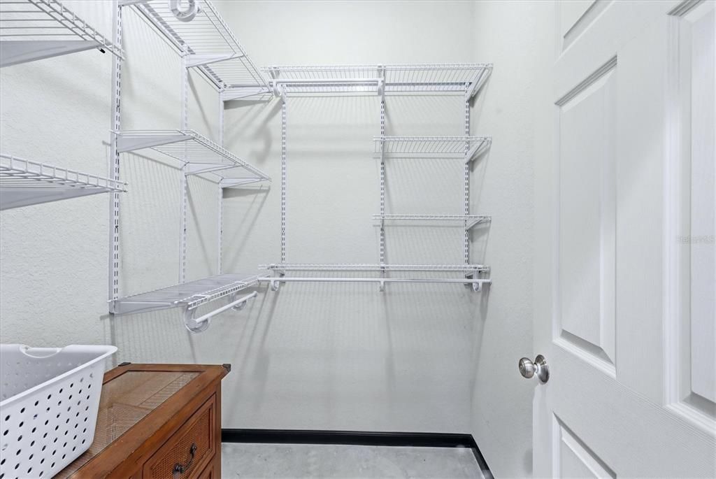 For Sale: $360,000 (1 beds, 1 baths, 625 Square Feet)
