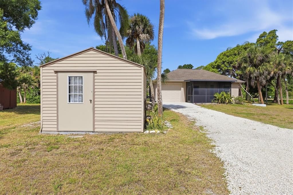 For Sale: $360,000 (1 beds, 1 baths, 625 Square Feet)