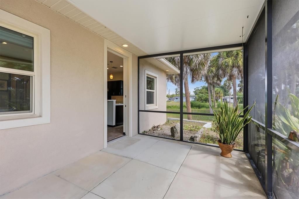 For Sale: $360,000 (1 beds, 1 baths, 625 Square Feet)