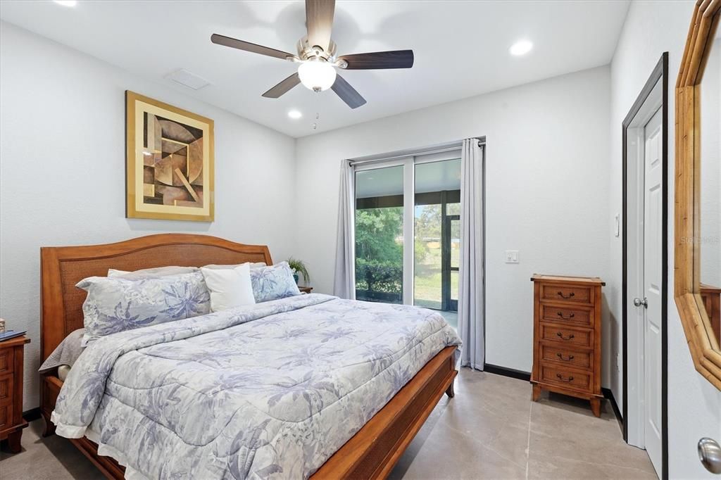 For Sale: $360,000 (1 beds, 1 baths, 625 Square Feet)