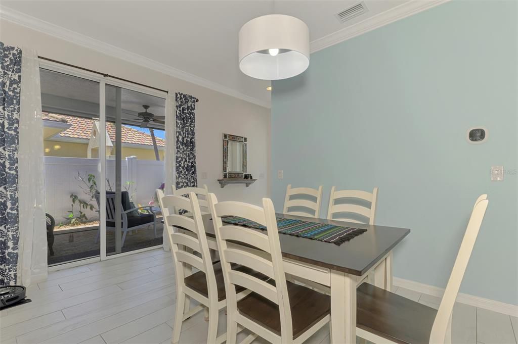 Activo con contrato: $339,000 (2 camas, 2 baños, 1594 Pies cuadrados)