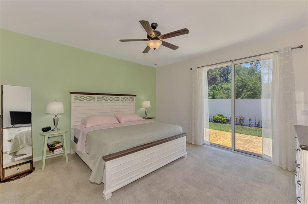 Activo con contrato: $339,000 (2 camas, 2 baños, 1594 Pies cuadrados)